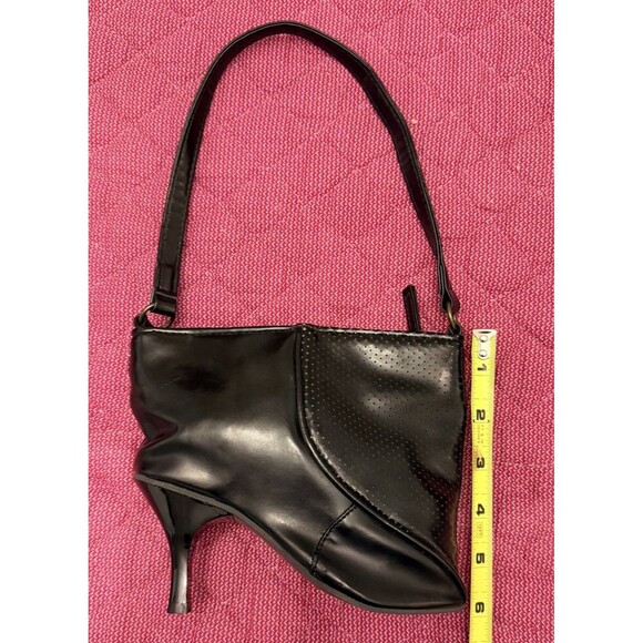 VTG High Heel Stiletto Bootie Purse Shoulder Bag Black Gold Brass Chain Trim - Picture 9 of 13